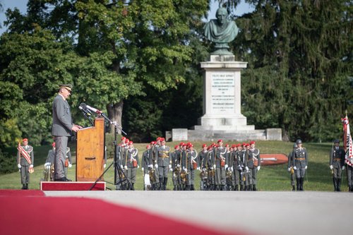 Begrüßung durch Generalmajor Pronhagl