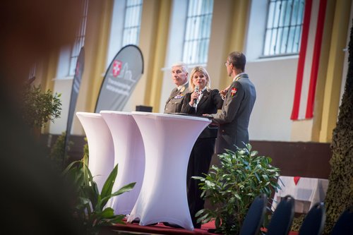 Das Podium beantwortet die Fragen